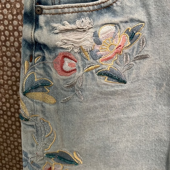 Denim mini skirt with embroidery - Picture 5 of 6